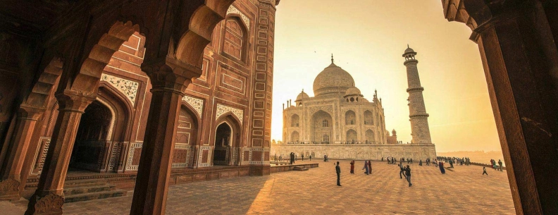 Same Day Agra Tours hero image