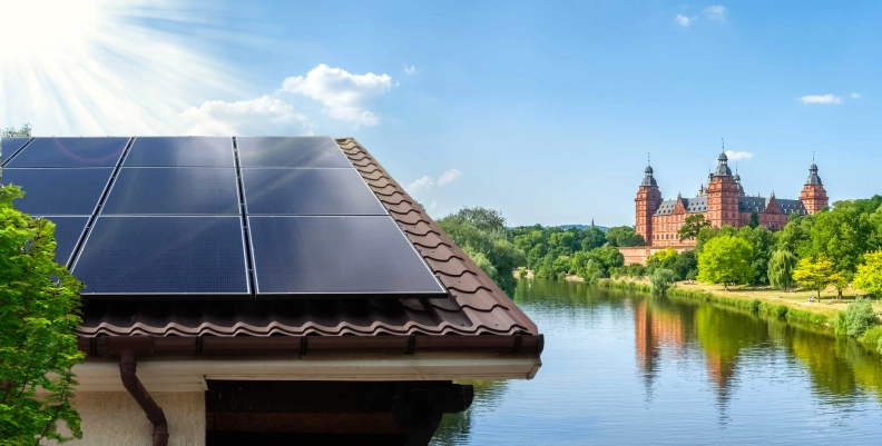 Naturwaerme Dach & Photovoltaik Heldenbild